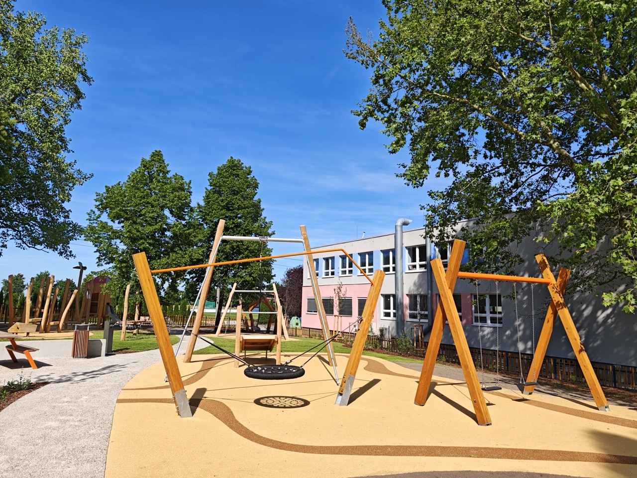 Hřiště ZŠ Polanka nad Odrou - fotografie 5